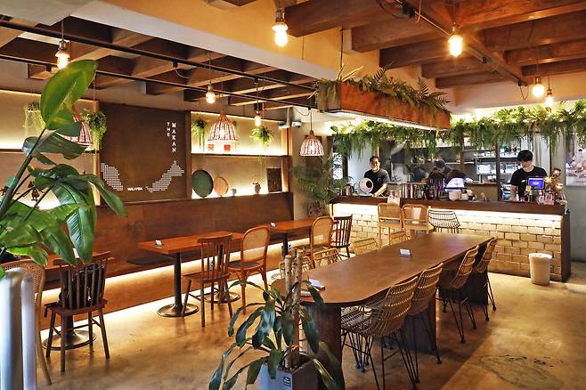 The interior of Malaysian restaurant The Makan in Songpa District, southern Seoul [PARK SANG-MOON]