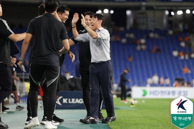 신태용 울산 HD 감독/한국프로축구연맹