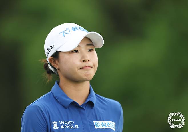 윤이나를 2타 차로 밀어내고 선두에 나선 고지원. [사진=KLPGA]