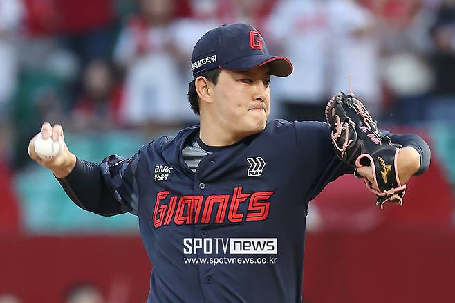 ▲ 올 시즌 뛰어난 성적으로 팀 뒷문을 걸어잠그고 있는 김원중 ⓒ곽혜미 기자