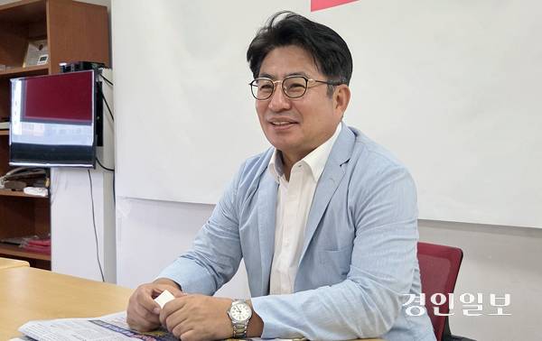 박종진 국민의힘 신임 인천시당위원장은 내년 지방선거 승리를 위해 조직 기반을 다지고 시민과 적극 소통하겠다는 각오를 밝혔다. 2025.8.8 /김희연기자 khy@kyeongin.com