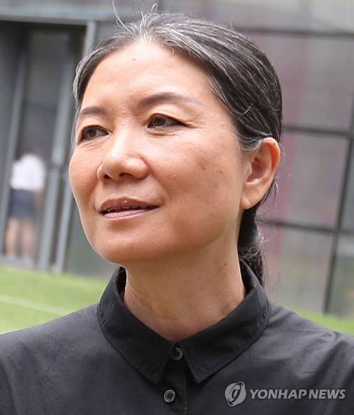 (설치미술가&nbsp;김수자)