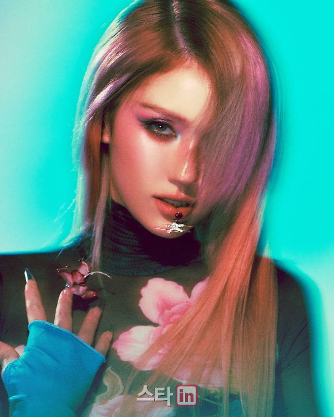 (사진=더블랙레이블)