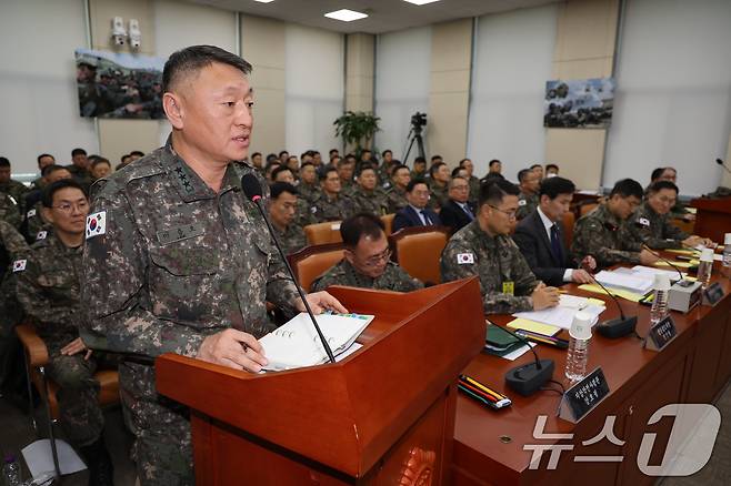이승오 합참 작전부장이 지난 1월 14일 오전 서울 여의도 국회에서 열린 윤석열 정부의 비상계엄 선포를 통한 내란 혐의 진상규명 국정조사특별위원회에서 질의에 답하고 있다./뉴스1 ⓒ News1 이재명 기자