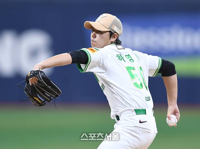 키움 투수 하영민이 23일 서울 고척스카이돔에서 열린 2025 KBO리그 롯데와 경기에서 역투하고 있다. 고척 | 최승섭기자 thunder@sportsseoul.com