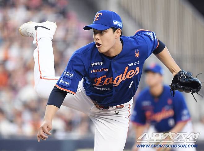 10일 서울 잠실구장에서 열린 한화-LG전. 한화 선발투수 문동주가 역투하고 있다. 잠실=정재근 기자 cjg@sportschosun.com/2025.8.10/