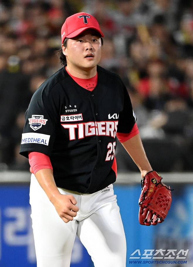 5일 부산 사직야구장에서 열린 KIA와 롯데의 경기, KIA 한재승이 역투하고 있다. 부산=허상욱 기자wook@sportschosun.com/2025.08.05/