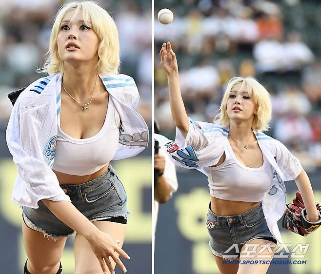 10일 서울 잠실구장에서 열린 한화-LG전. 가수 전소미가 경기 전 시구하고 있다. 잠실=정재근 기자 cjg@sportschosun.com/2025.8.10/