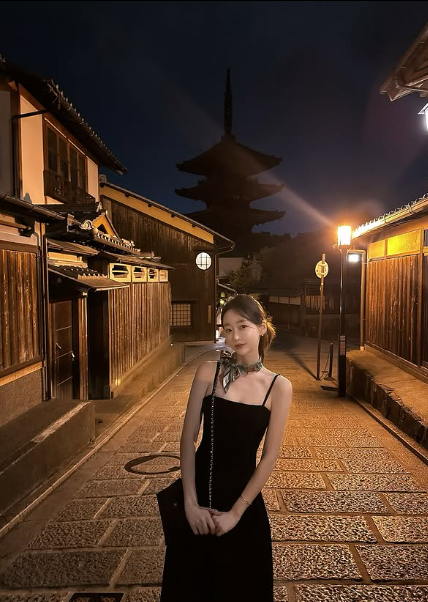 보떼로즈 노윤정, 교토의 낮밤 사로잡은 비주얼 (사진 출처 : 노윤정 SNS)