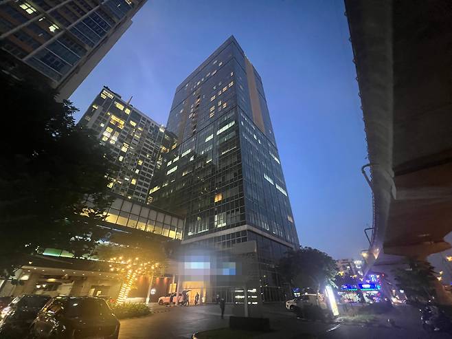 '집사 게이트' 의혹을 받고 해외 도피 중인 김건희 집사 김예성 씨가 최근까지 거주했던 숙소로 알려져있는 베트남 호찌민 2군 타오디엔의 고급 레지던스 호텔./뉴스1