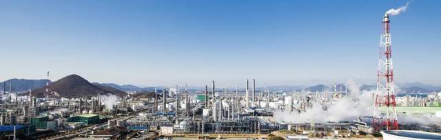 여천NCC 여수공장 전경. 한화 제공.