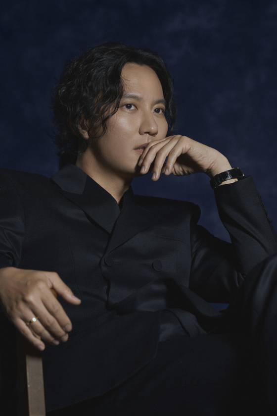 김남길은 "사회가 변하고 시대가 변하면서 우리 모습도 달라지겠지만, 인간의 본질이나 사람을 대하는 태도는 변해서는 안 된다"고 말했다. 사진 넷플릭스