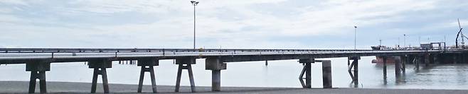 미국 알래스카주 니키스키 지역에는 마라톤사 등 일부 정유업체가 액화천연가스(LNG) 시설을 운영 중이다. 이 LNG 시설은 북부지역이 아니라 인근 쿡인렛 지역에서 생산한 소량의 가스를 바탕으로 운영되고 있다.  ﻿이상은 특파원