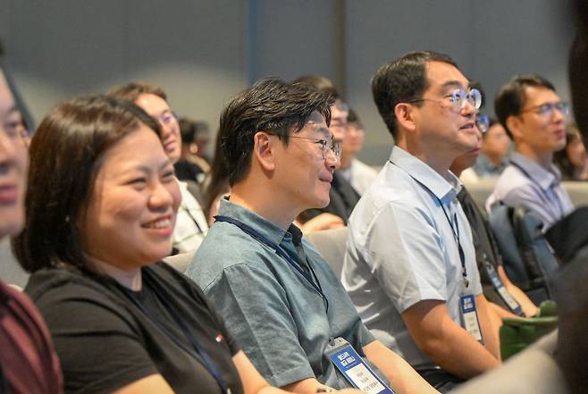 세미나 참석자들이 11일 서울 성동구 강남중앙침례교회 왕십리성전에서 '월드사역 설교세미나'를 경청하고 있다. 신석현 포토그래퍼