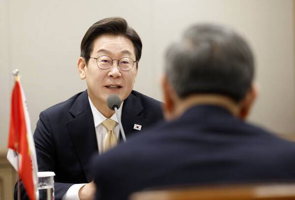 이재명 대통령이 11일 서울 용산 대통령실 청사에서 열린 또 럼 베트남 당 서기장과의 한·베트남 확대 정상회담에서 발언하고 있다. 연합뉴스
