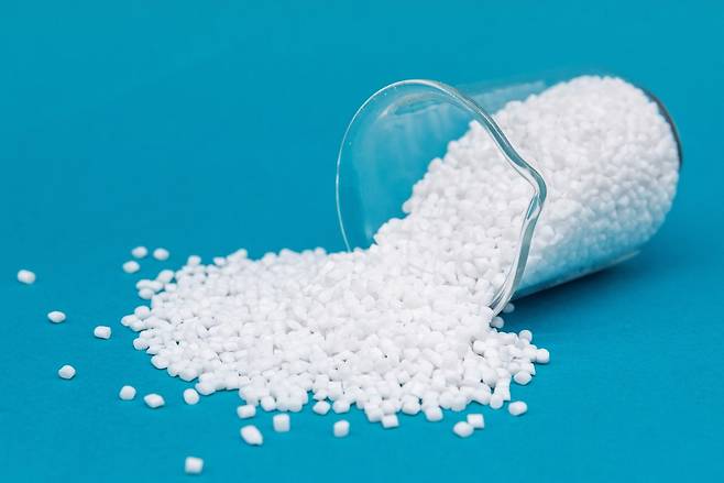 롯데엔지니어링플라스틱 율촌 컴파운딩 공장에서 생산될 스페셜티 소재. [롯데케미칼 제공]