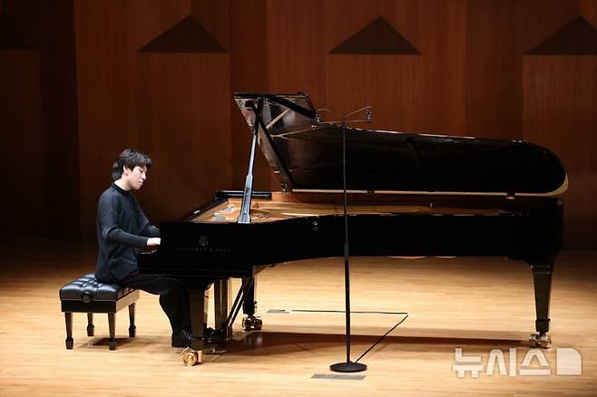 [서울=뉴시스]지난 8일 서울 예술의전당에서 피아니스트 김세현이 독주회를 열었다. (사진=예술의전당 제공)