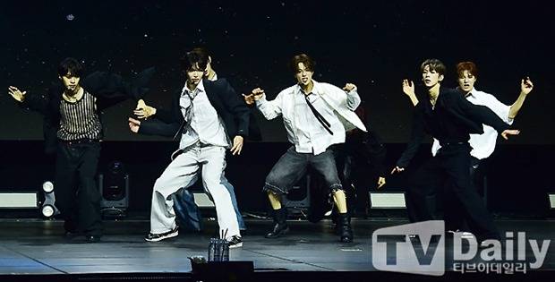 아이덴티티 유닛 유네버멧