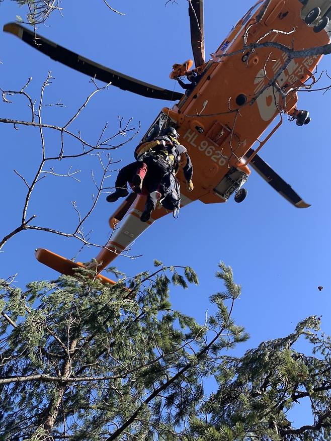 산악사고 구조 현장 [강원특별자치도소방본부 제공. 재판매 및 DB 금지]