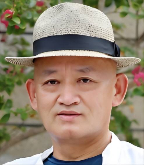 나덕주 빛고을예술단장 및 이사장.