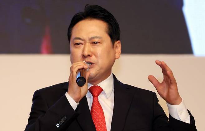국민의힘 제6차 전당대회 부산·울산·경남 합동연설회가 열린 12일 부산 해운대구 벡스코 오디토리움에서 장동혁 당 대표 후보가 정견을 발표하고 있다. ⓒ 뉴시스
