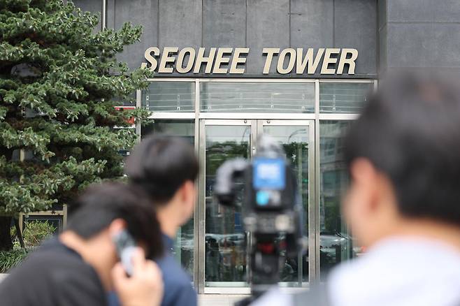 11일 김건희 여사의 의혹들을 수사하는 민중기 특별검사팀이 ‘나토 목걸이 의혹’과 관련해 서희건설 압수수색을 진행했다. 사진은 서울 서초구 양재동 서희건설 사옥 모습. 2025.8.11 뉴스1