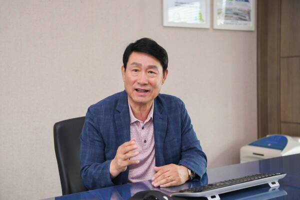 송병억 수도권매립지관리공사 사장이 취임 2주년을 맞은 경기일보와의 인터뷰에서 그간의 성과를 설명하고 있다. 수도권매립지관리공사 제공