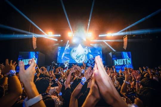 '디제이맥스 미라클 2025' 공연이 진행 중이다. 사진 제공 : 네오위즈