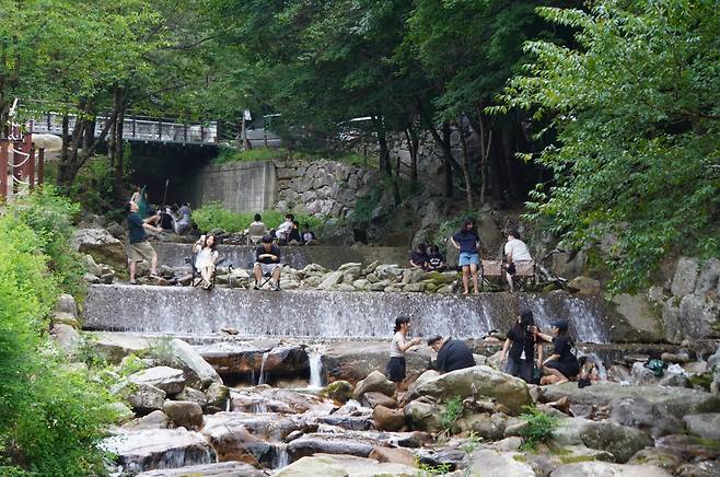 도사곡자연휴양림 계곡은 숨겨진 보석 같은 청정지대이다.