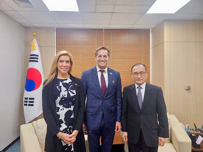 美 하원의원단 면담한 위성락 국가안보실장 [대통령실 제공]