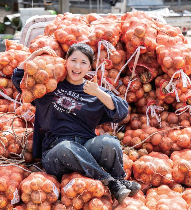 양념채소를 B2B로 가공업체에 납품함으로써 고수익을 올리고 있는 김지아 씨.
