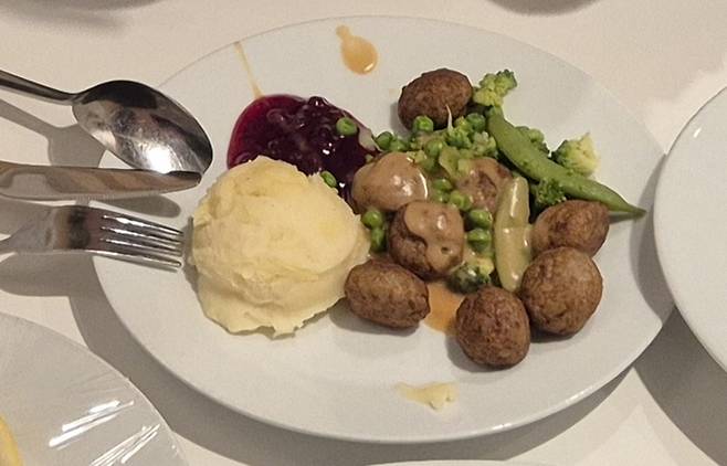 이케아코리아 매장에서 판매하는 미트볼 메뉴. 김동환 기자