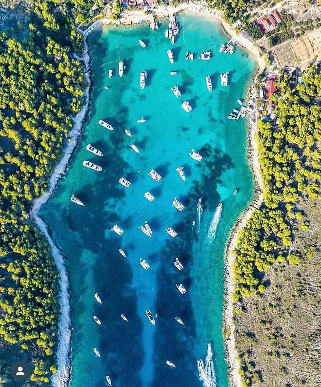 흐바르섬에서 바라본 푸른 바다, 휴양의 완벽한 조건을 갖춘 곳. 사진제공|크로아티아관광청/CNTB