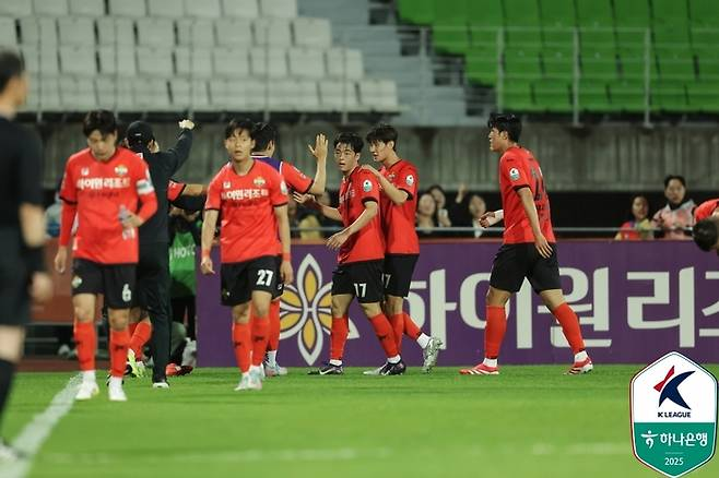 강원FC가 전반기 홈 경기를 치른 춘천송암스포츠타운. 프로축구연맹 제공
