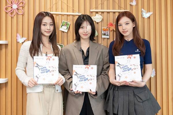 ▲ JYP엔터테인먼트 소셜 콘텐츠 'JYP 포 어스'에 출연한 트와이스 쯔위, 모모, 나연(왼쪽부터). 제공|JYP엔터테인먼트