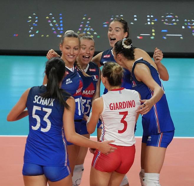 파이팅 외치는 프랑스 여자배구 대표팀 선수들 [대한배구협회 제공. 재판매 및 DB 금지]