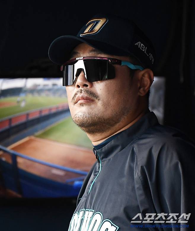 12일 서울 잠실구장에서 열린 NC-두산전. NC 이호준 감독이 경기를 지켜보고 있다. 잠실=정재근 기자 cjg@sportschosun.com/2025.8.12/