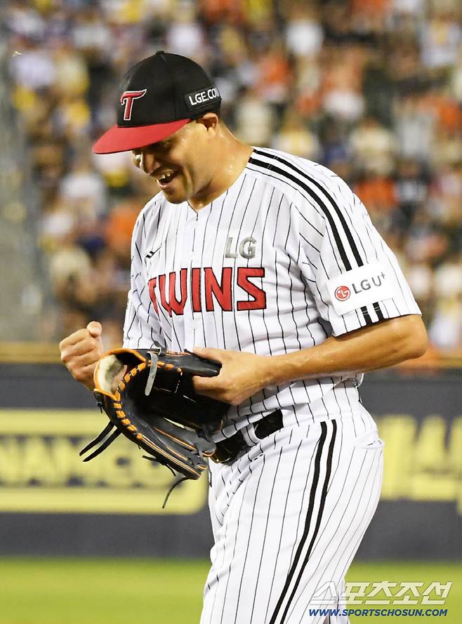 9일 잠실구장에서 열린 LG 트윈스와 한화 이글스의 경기. 승리한 LG 치리노스가 기뻐하고 있다. 잠실=박재만 기자 pjm@sportschosun.com/2025.08.09/