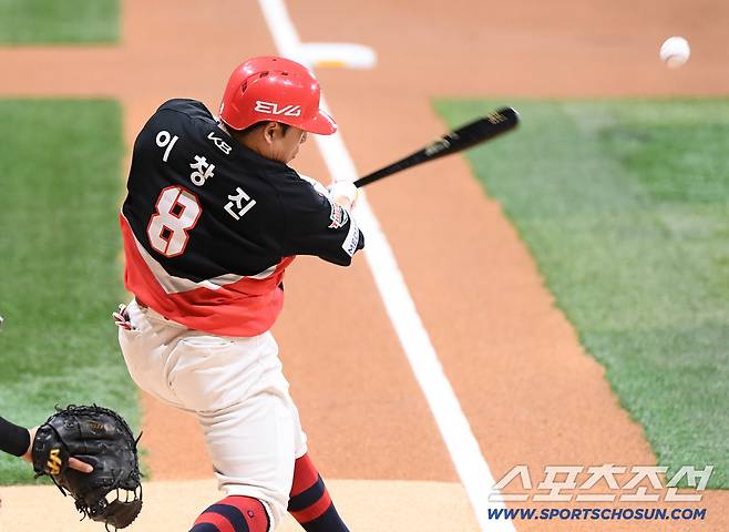 25일 서울 고척스카이돔에서 열린 KIA-키움전. KIA 이창진이 타격하고 있다. 고척=정재근 기자 cjg@sportschosun.com/2025.6.25/