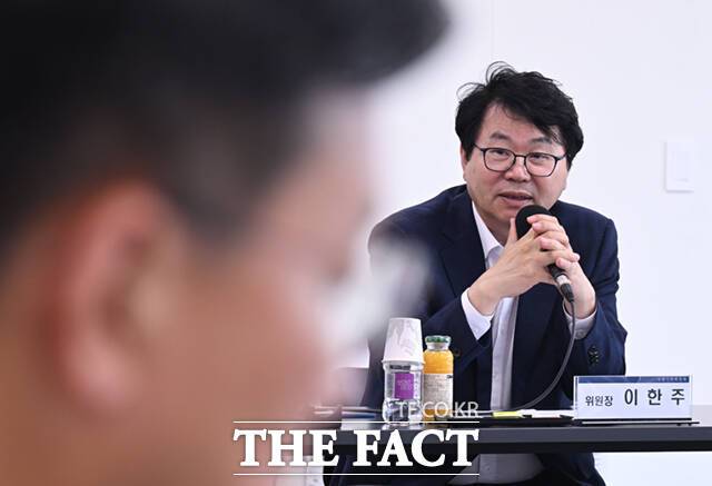 국정위는 핵심 공약 및 국정과제 이행을 위해 내년부터 2030년까지 5년 간 210조 원을 추가 투자하는 재정투자계획도 마련했다. 사진은 이 위원장./이새롬 기자