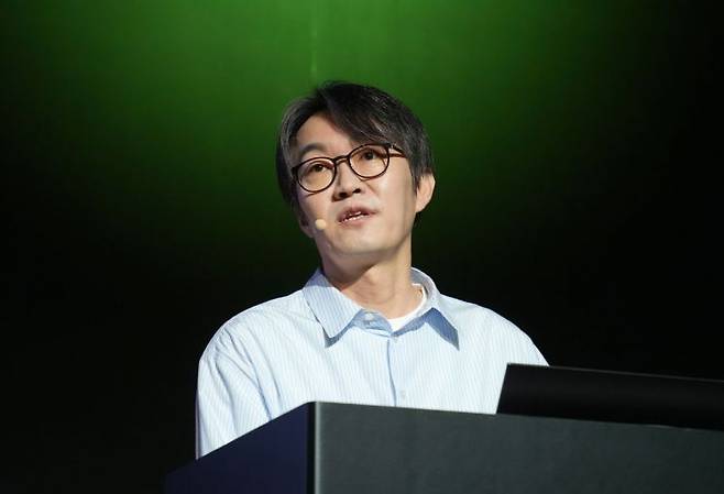 이정헌 넥슨 일본법인 대표가 지난 6월 24일 경기 성남시 창조경제혁신센터에서 열린 넥슨개발자콘퍼런스(NDC) 기조 강연에서 발언하고 있다. 연합뉴스