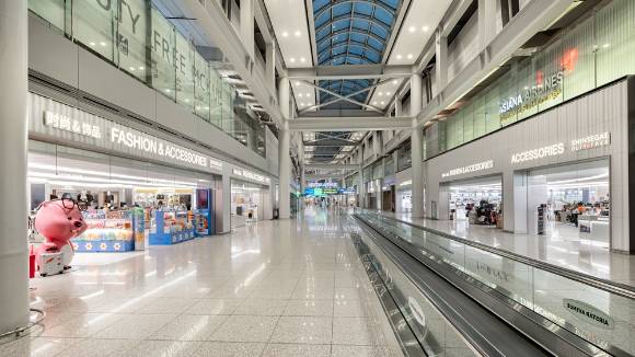 신세계면세점 인천공항 제1터미널 복합패션매장. [사진=신세계면세점]