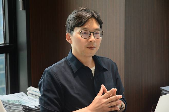 1일 좌담회에서 발언 중인 김현지 동아일보 미래전략연구소 사업전략팀장. /박지은 기자