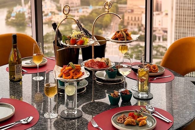 소피텔 앰배서더 서울 ‘선셋 아워’ 프로모션 / 사진=소피텔 앰배서더 서울