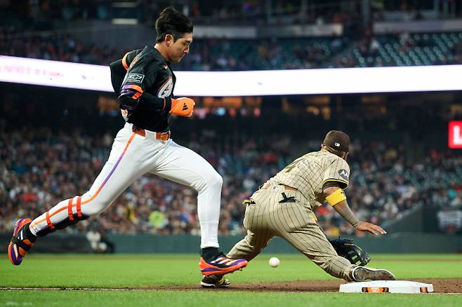 샌프란시스코 자이언츠 이정후가 빠른 발을 이용해 두 경기 연속 내야 안타를 생산했다. 사진은 샌프란시스코에셔 활약 중인 이정후의 모습. /사진=로이터