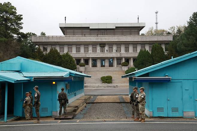 [파주=뉴시스] 청사사진기자단 = 지난해 4월 16일 오전 경기 파주시 판문점에 적막한 분위기가 흐르고 있다. 2025.08.13. photo@newsis.com *재판매 및 DB 금지