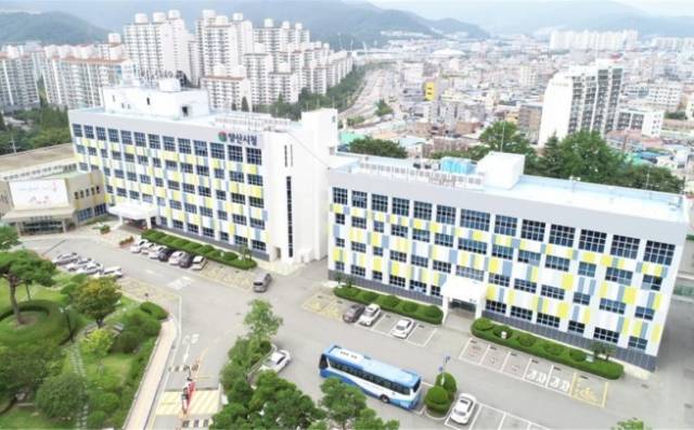 ▲양산시청 전경.ⓒ프레시안(석동재)