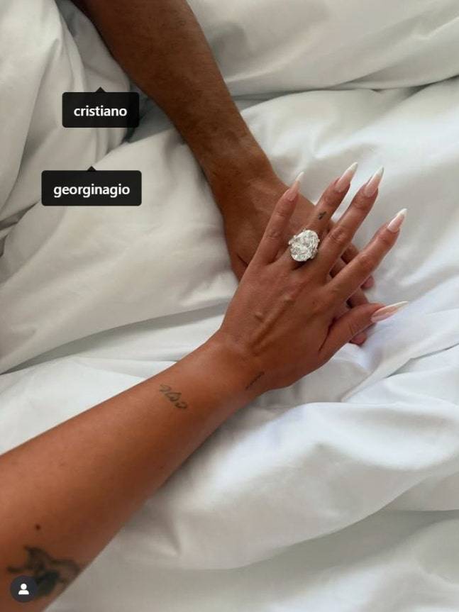 청혼 반지를 공개한 조지나 로드리게스. /사진=조지나 로드리게스 SNS 갈무리