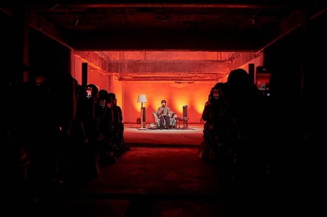 pH-1. 사진ㅣ하이어뮤직