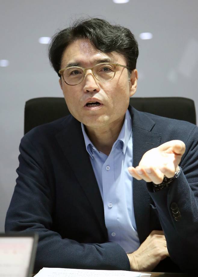 권창준 고용노동부 차관 (서울=연합뉴스) 권창준 고용노동부 차관이 13일 정부세종청사에서 진행된 기자단 간담회에서 발언하고 있다. [노동부 제공. 재판매 및 DB 금지]